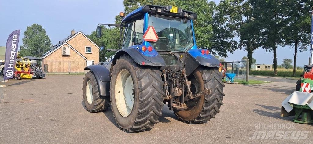 Valtra T160 Traktoren