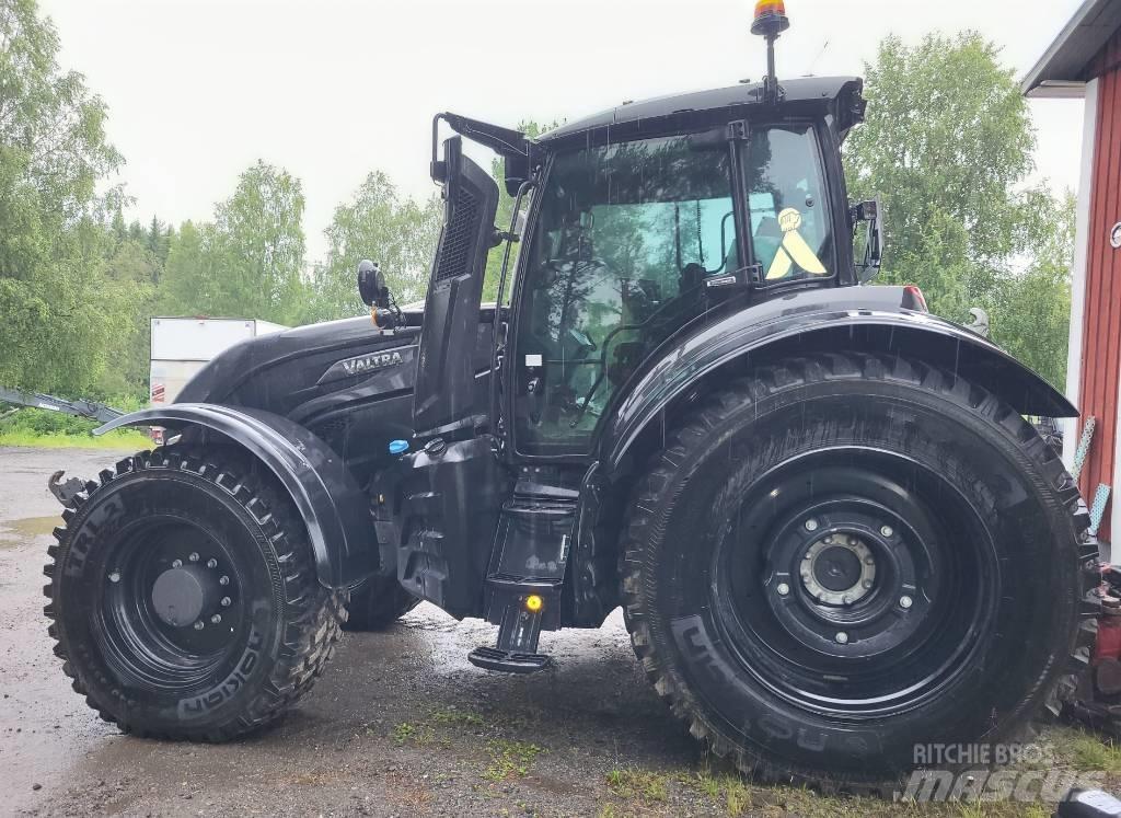 Valtra T 235 D Traktoren
