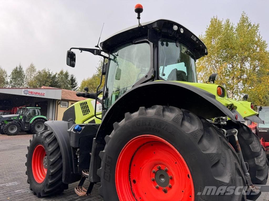 CLAAS AXION 800 CIS Traktoren