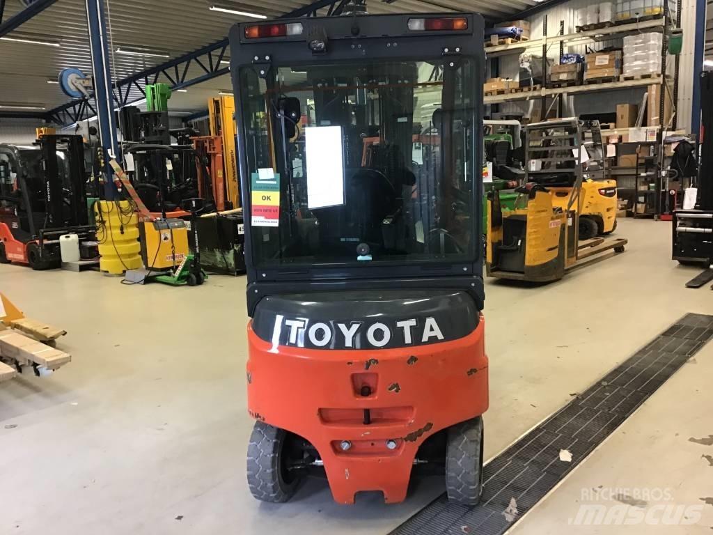 Toyota 8 FB MKT 30 Elektrostapler