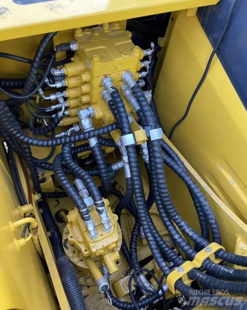 Komatsu PC 130 Midibagger  7t - 12t
