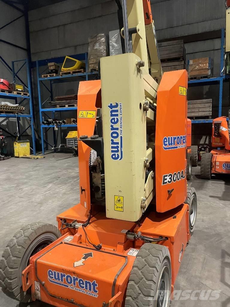 JLG E 300 AJP Scheren-Arbeitsbühnen