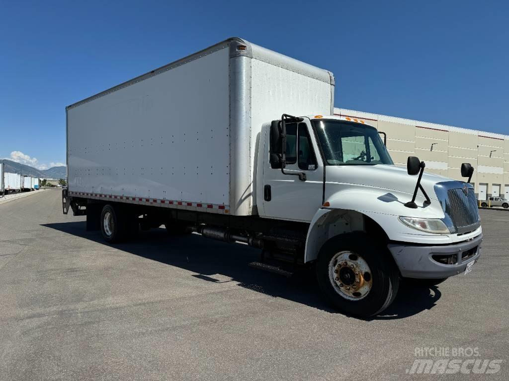 International 4300 Kofferaufbau