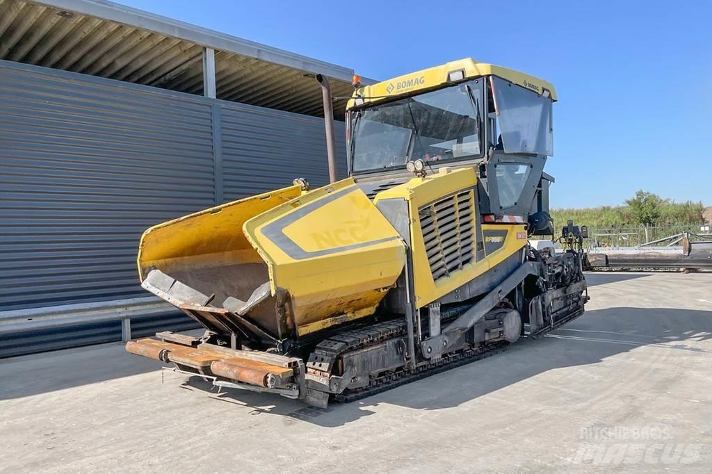 Bomag BF 700 C-2 Strassenfertiger
