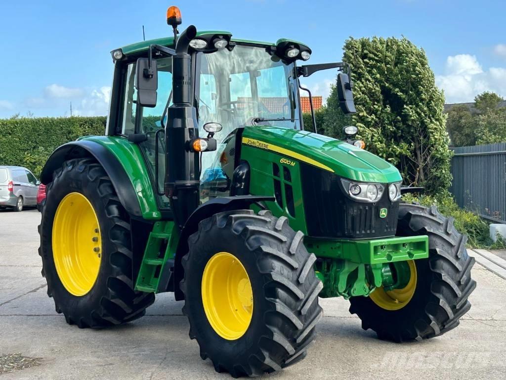 John Deere 6120M Traktoren