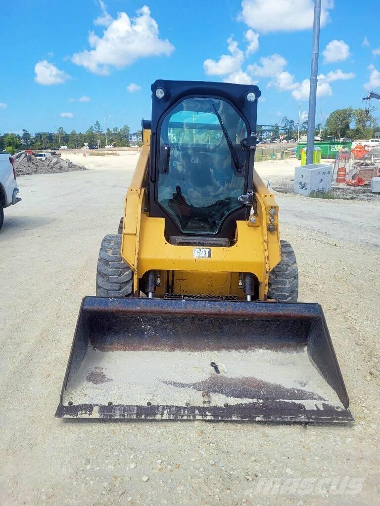 CAT 242 D Kompaktlader