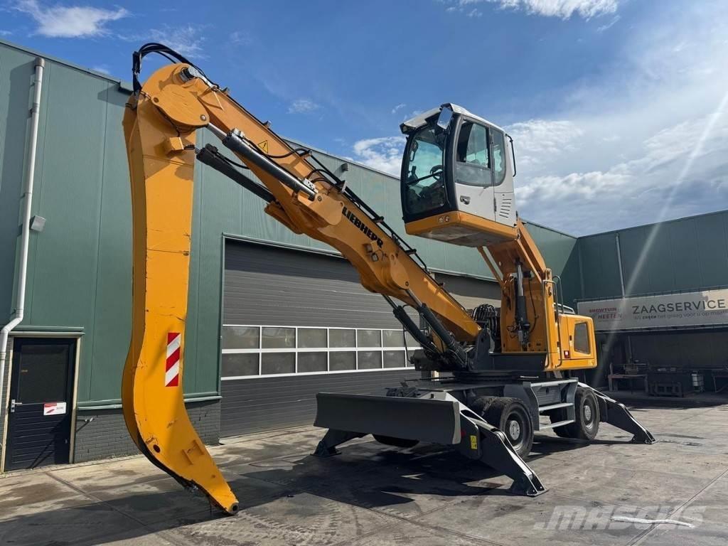 Liebherr LH 26 M Materialumschlag
