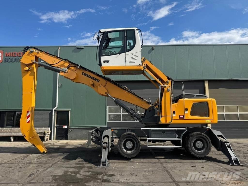 Liebherr LH 26 M Materialumschlag