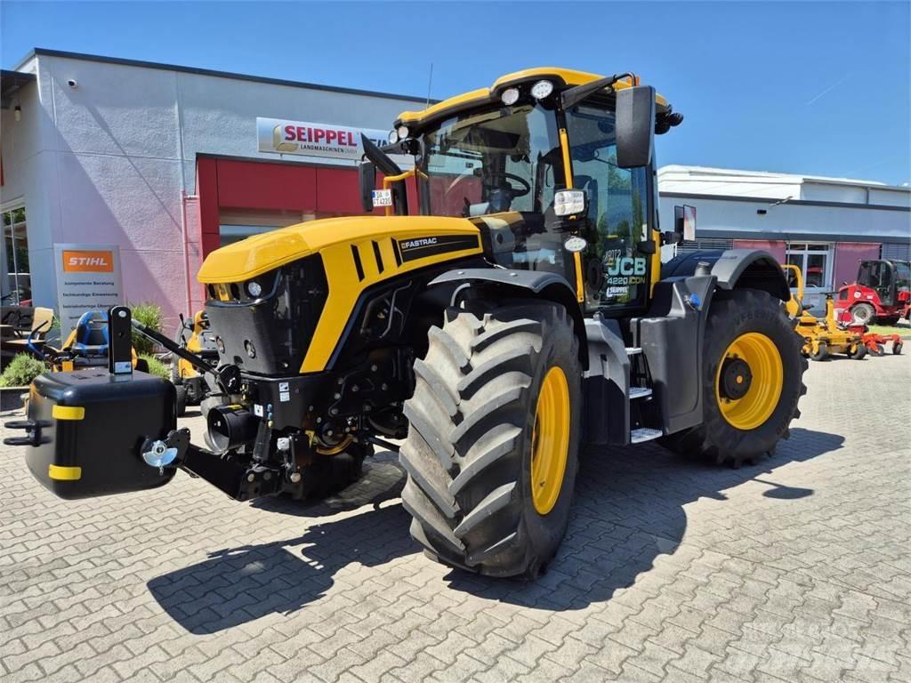 JCB FASTRAC 4220 Traktoren