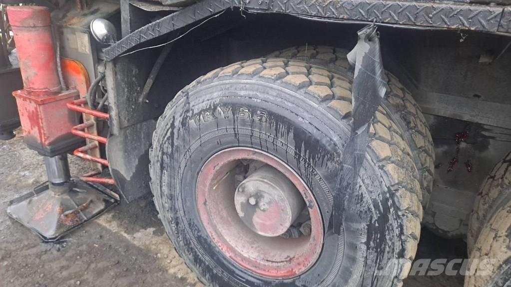 Kato NK 1000 All-Terrain-Krane