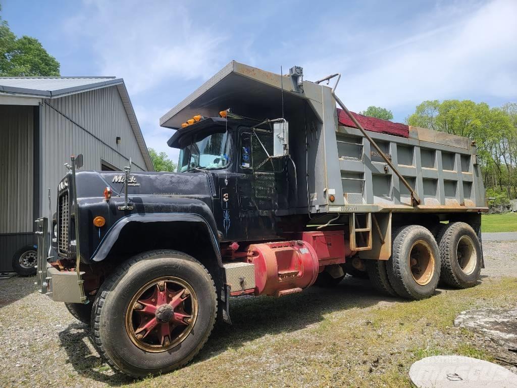 Mack RD 690 SX Kipper