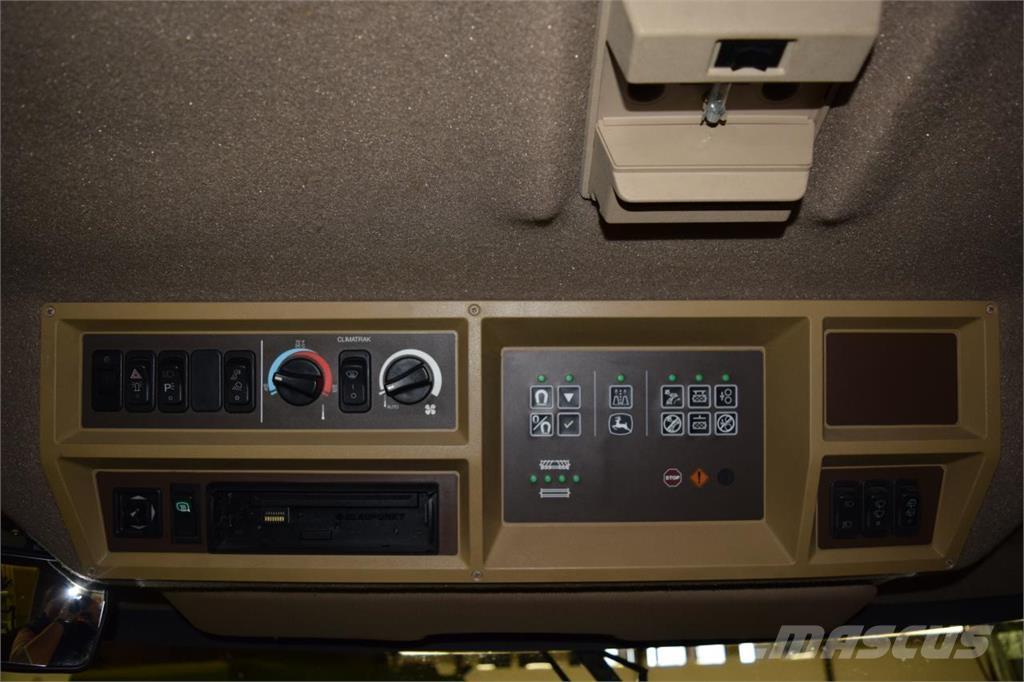 John Deere 7400 Selbstfahrende Häcksler