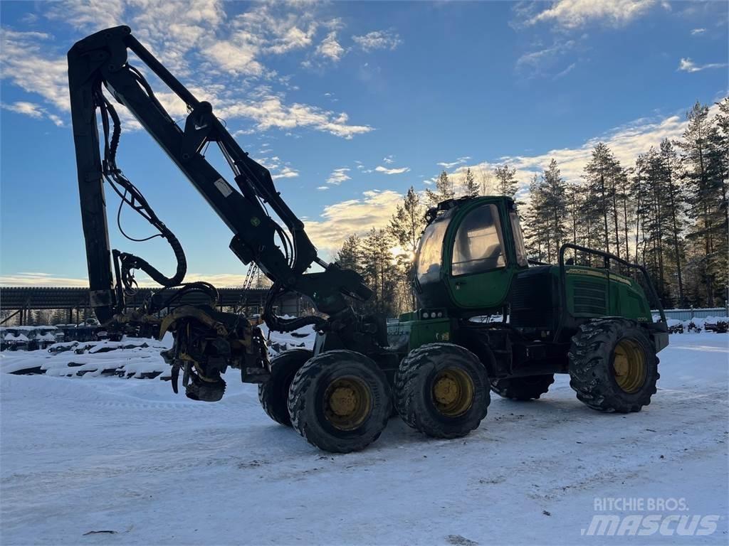 John Deere 1270E Harvester