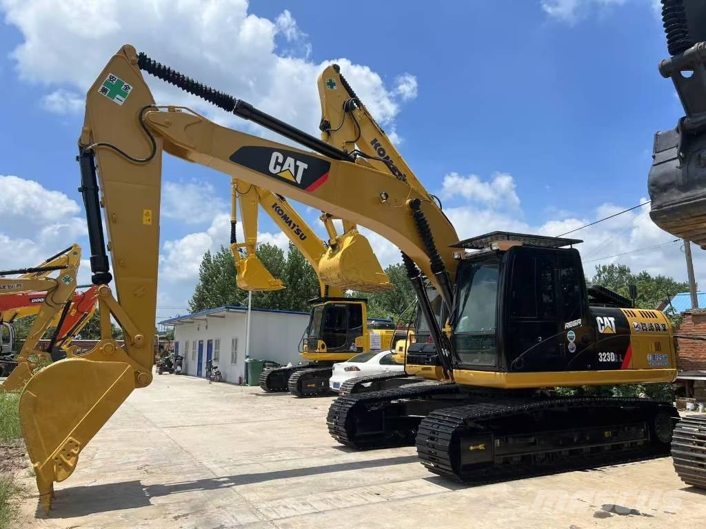 CAT 323 D L Raupenbagger