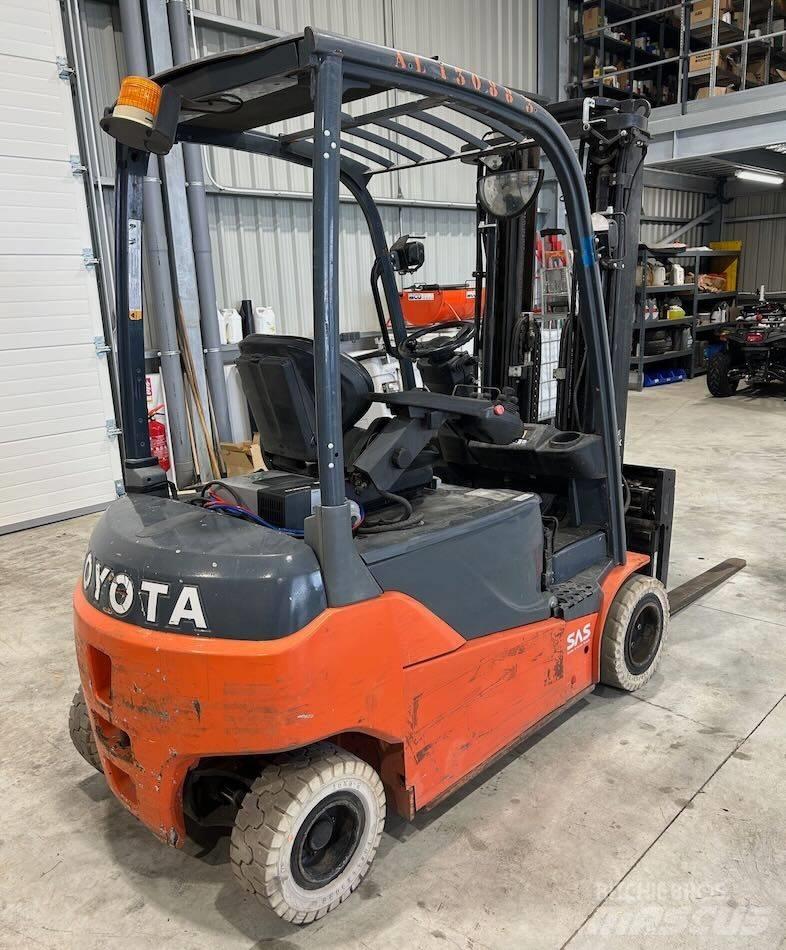 Toyota 8 FBMT 16 Elektrostapler