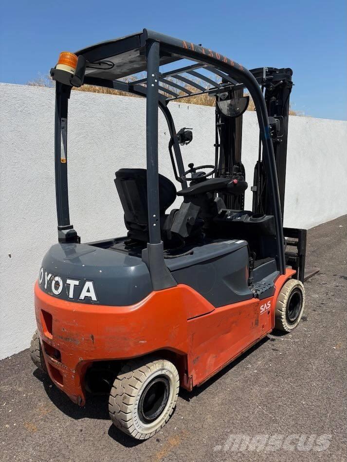Toyota 8 FBMT 16 Elektrostapler