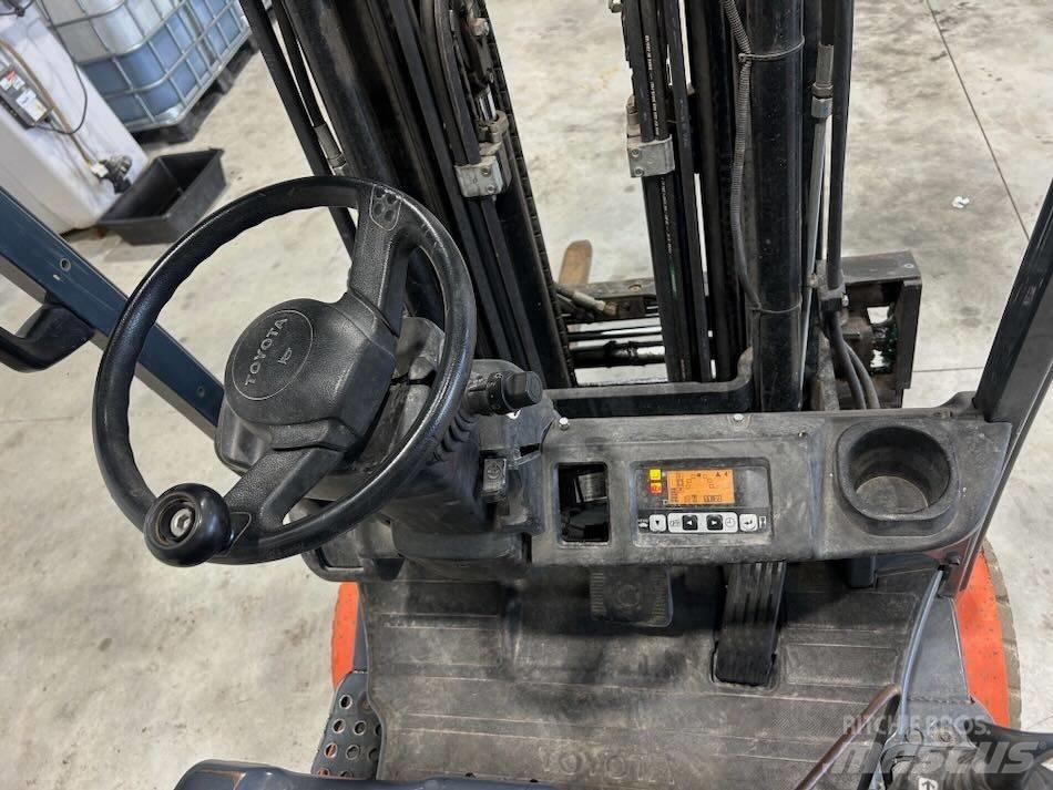 Toyota 8 FBMT 16 Elektrostapler