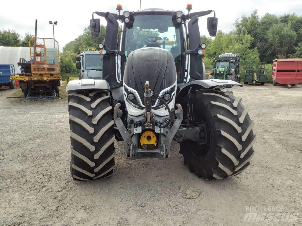 Valtra T 195 V Traktoren
