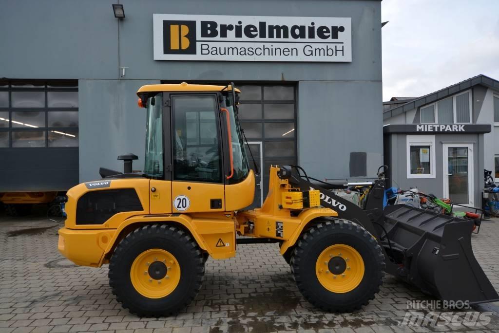 Volvo L 30 H Radlader