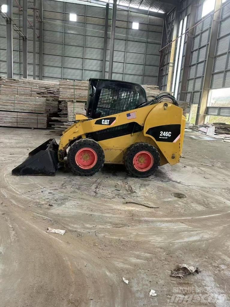 CAT 246 C Kompaktlader