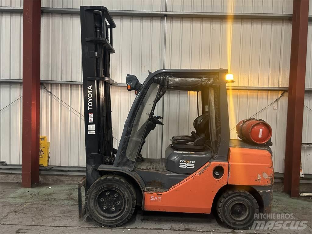 Toyota 02-8FGJF35 Gasstapler