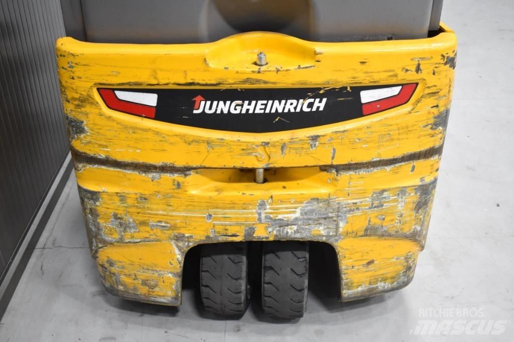 Jungheinrich EFG 215 Elektrostapler