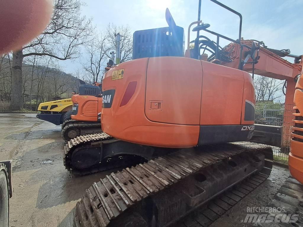 Doosan DX 235 LCR-5 Raupenbagger