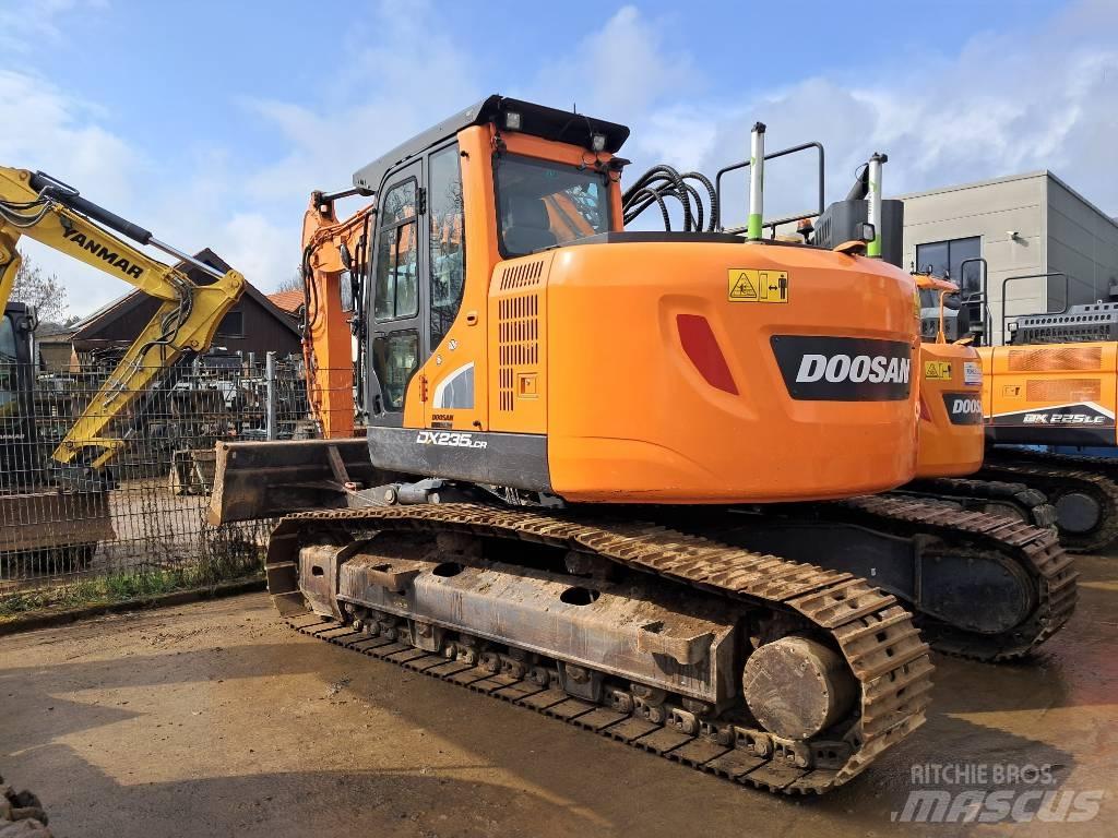 Doosan DX 235 LCR-5 Raupenbagger