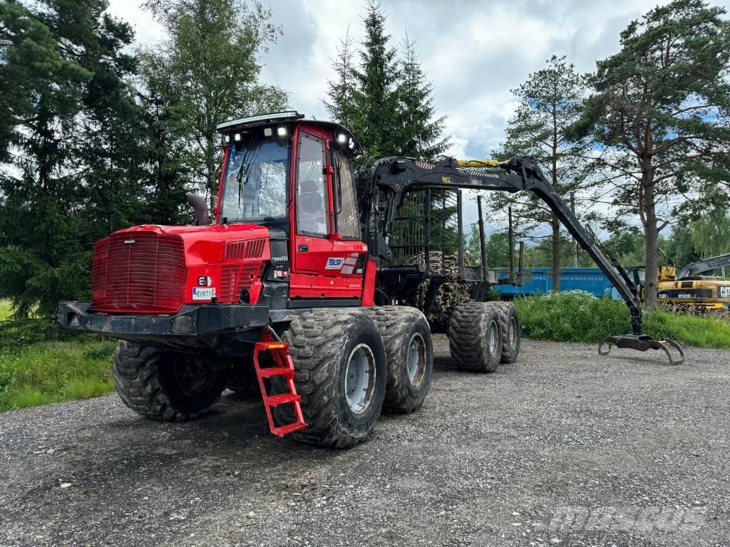 Komatsu 895 Forwarder
