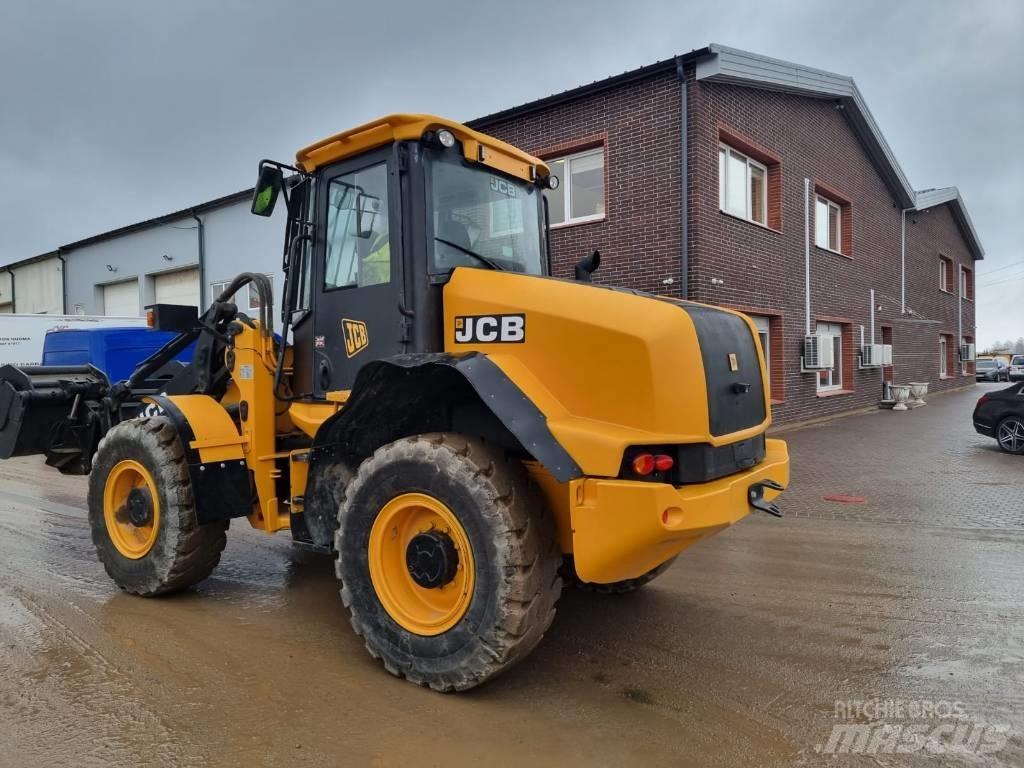 JCB 411 + 4 Radlader