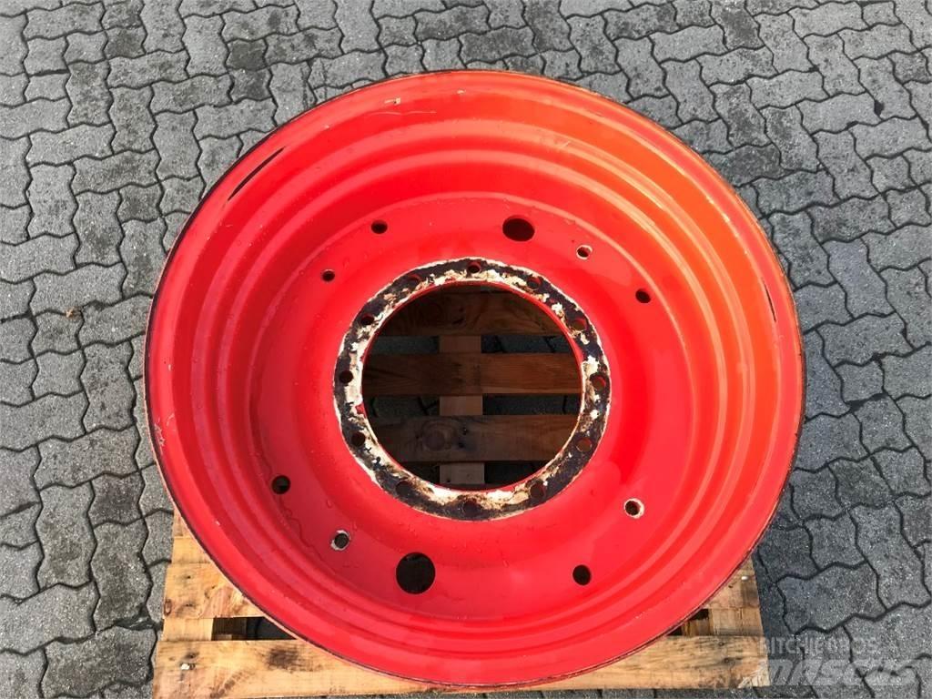 Titan 23 x 34 Sonstige Landmaschinen
