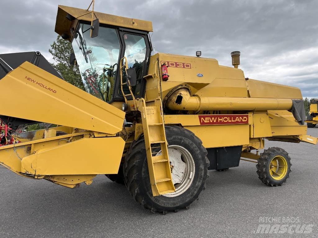 New Holland 8030 12´ Mähdrescher