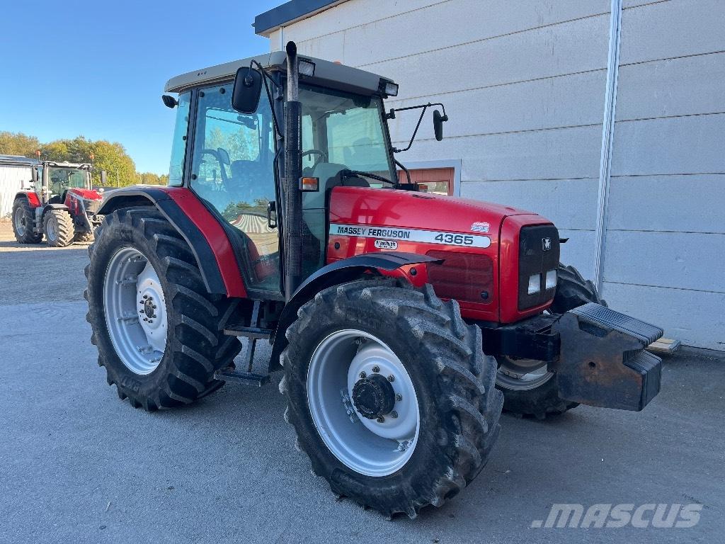 Massey Ferguson 4365 Traktoren