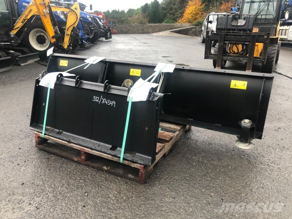 JCB Snow Plough Pflüge