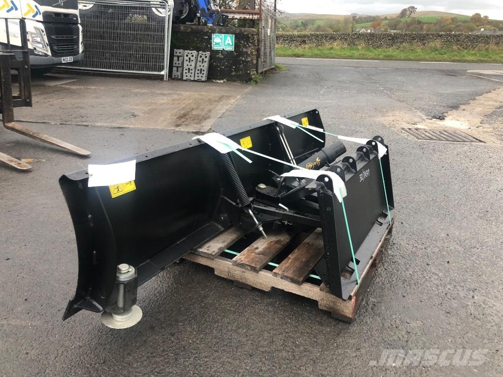 JCB Snow Plough Pflüge