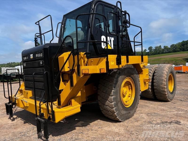 CAT 773G Dumper - Knickgelenk