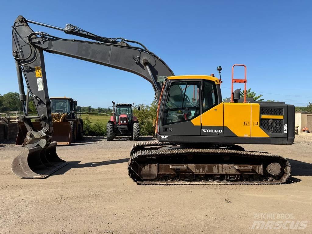 Volvo EC 220 E Raupenbagger