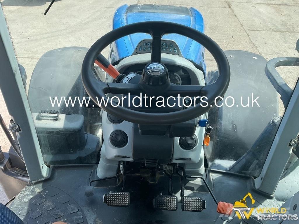 New Holland T 7.245 Traktoren