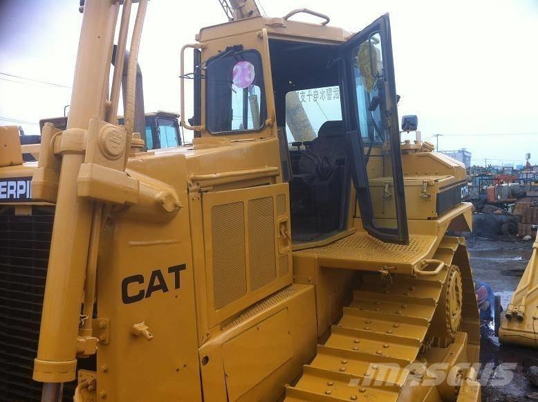 CAT D7H Bulldozer