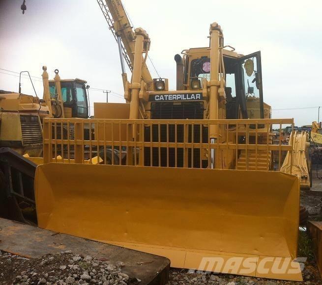 CAT D7H Bulldozer
