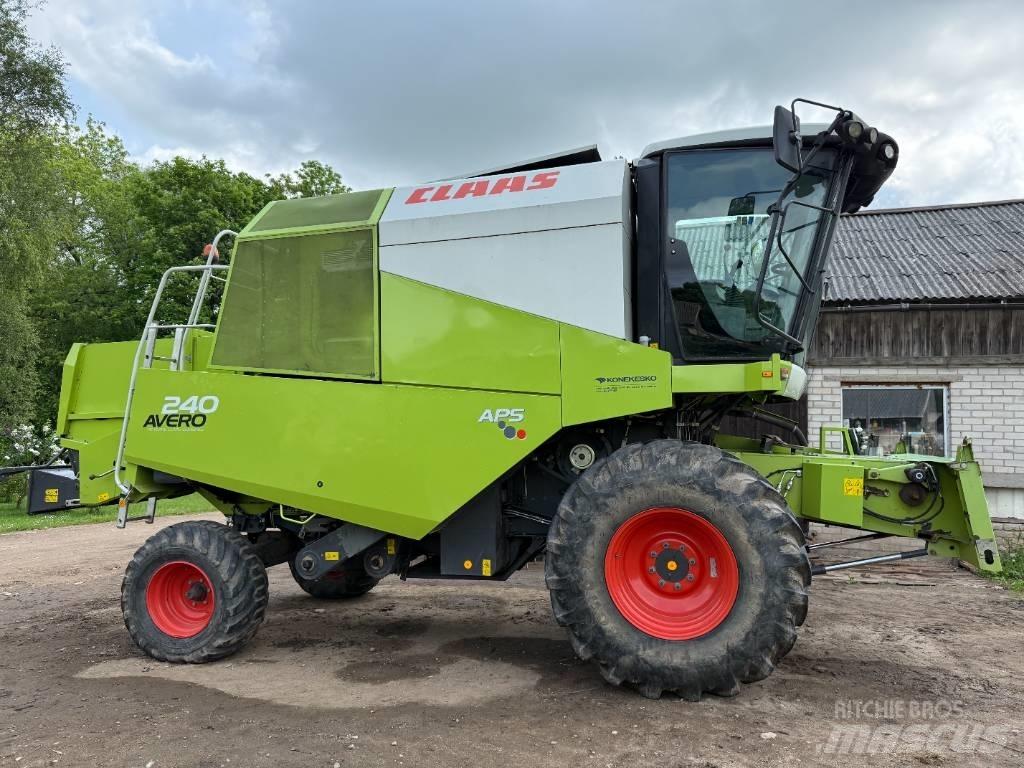 CLAAS Avero 240 Mähdrescher
