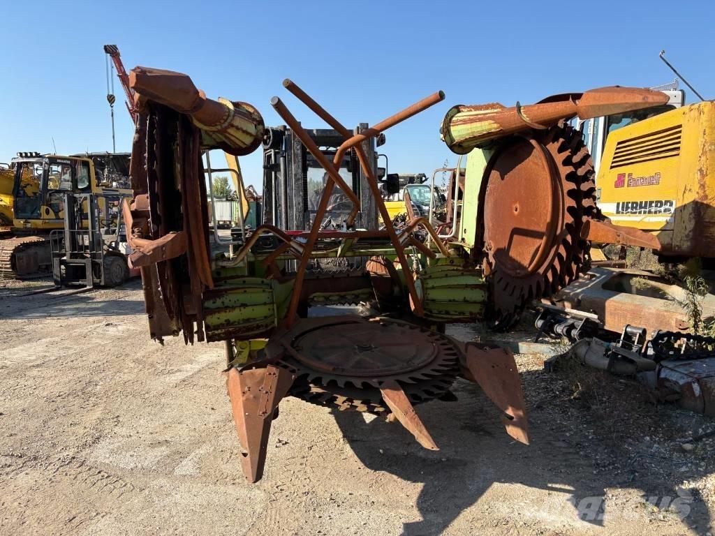 CLAAS RU 450 Selbstfahrende Häcksler