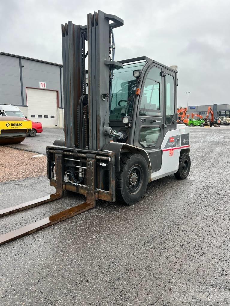 Nissan WG1F4A50Y Dieselstapler