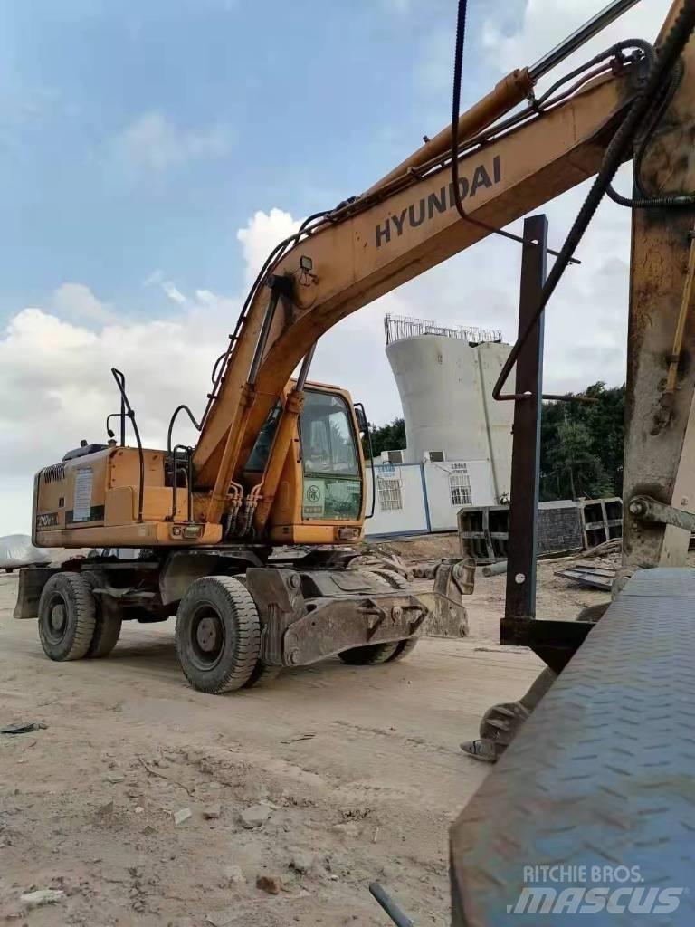 Hyundai 210W Mobilbagger