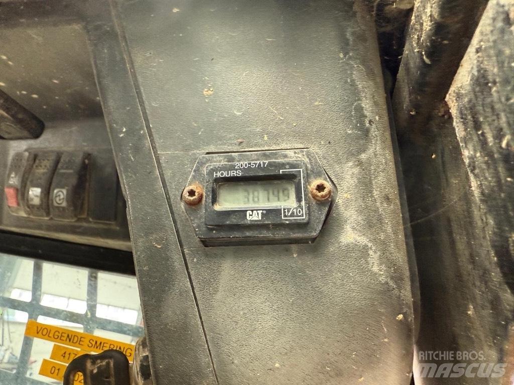 CAT 277B Kompaktlader