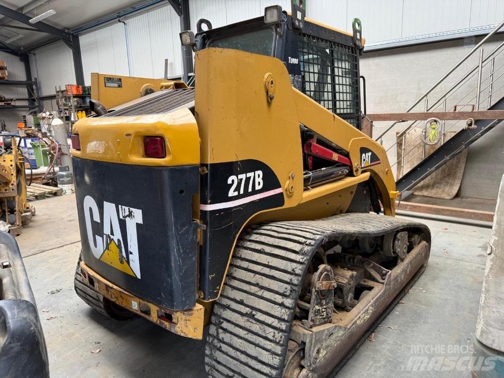 CAT 277B Kompaktlader