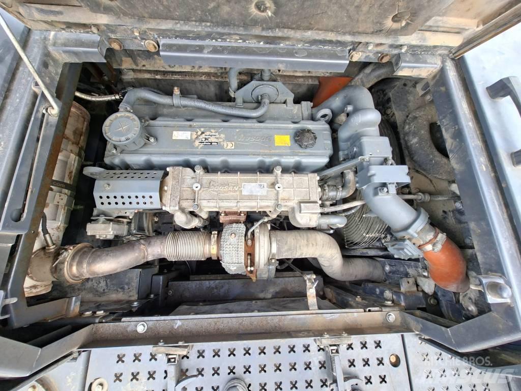 Doosan DX 300 LC-5 Raupenbagger