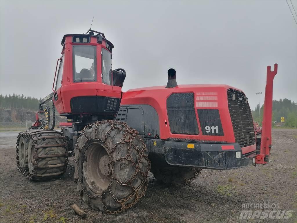 Komatsu 911 Harvester