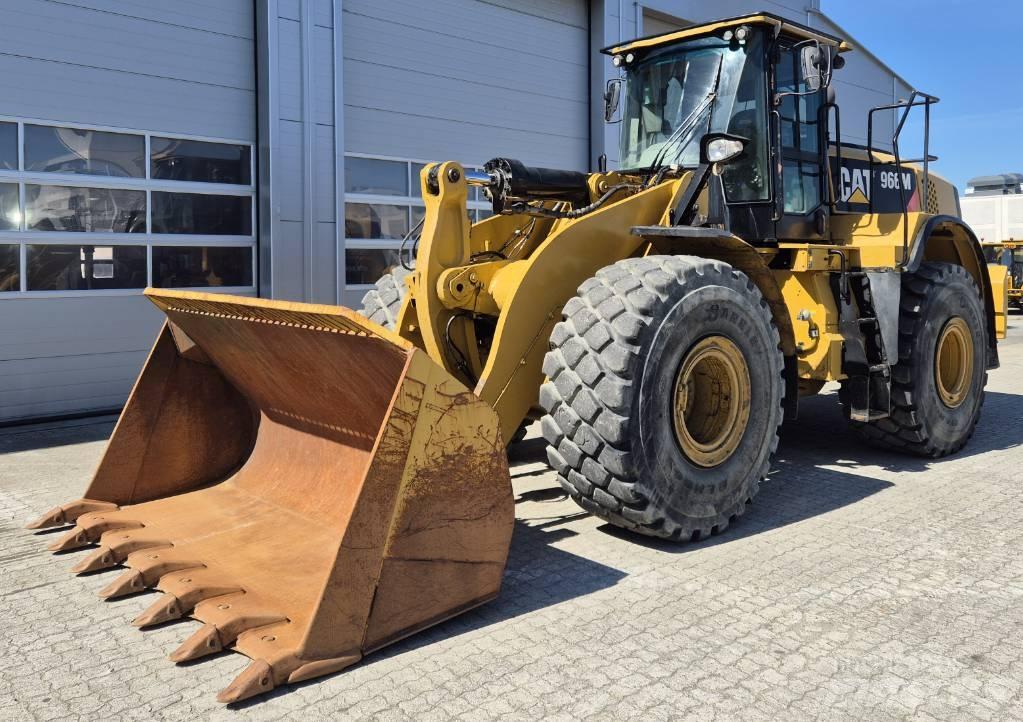 CAT 966M Radlader