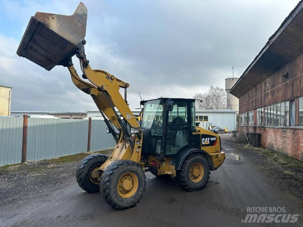 CAT 906 Radlader